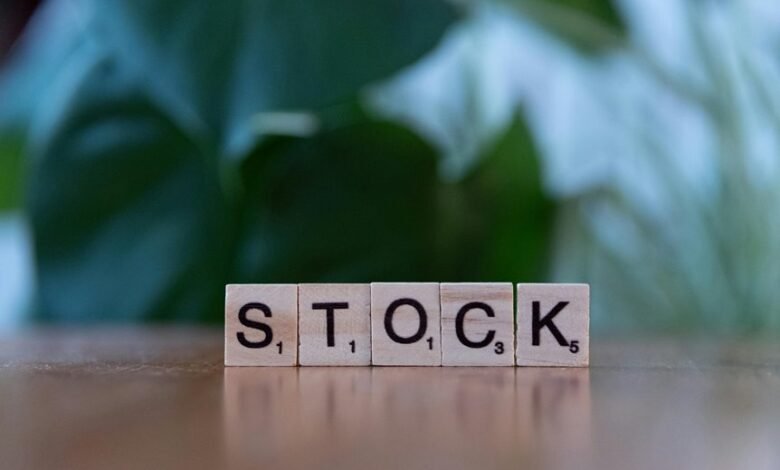 real estate stocks roi