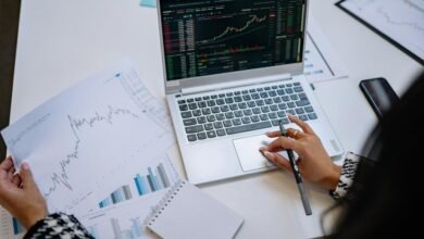 top tech stocks 2025